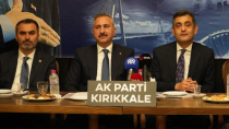 Gül toplantıya geldi