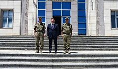 İKİ GENERAL GELDİ