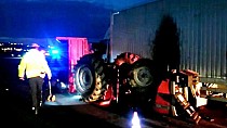 Kamyon traktörle çarpıştı - haberi