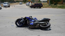 Motor arabaya çarptı - haberi